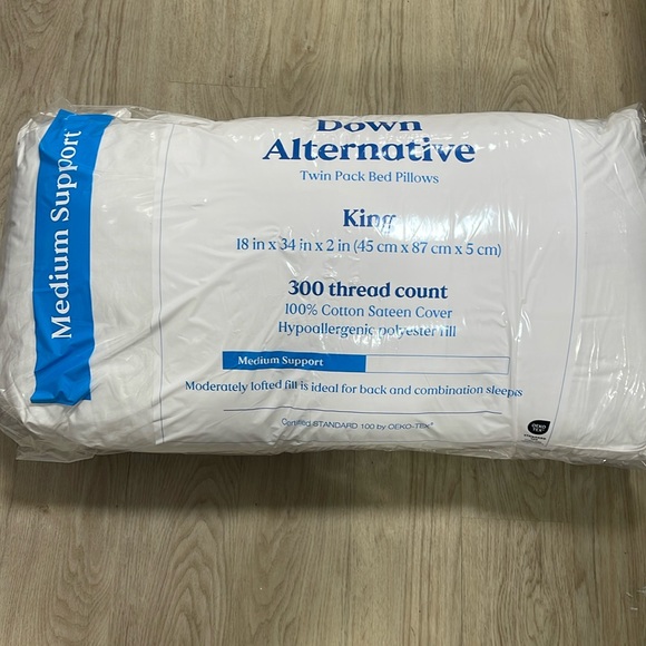 Nestwell Bedding Nestwell Down Alternative Pillows 2 Pack Poshmark